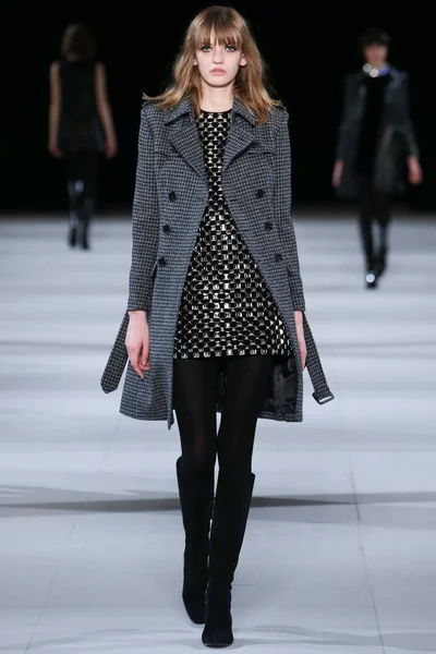 Look 27